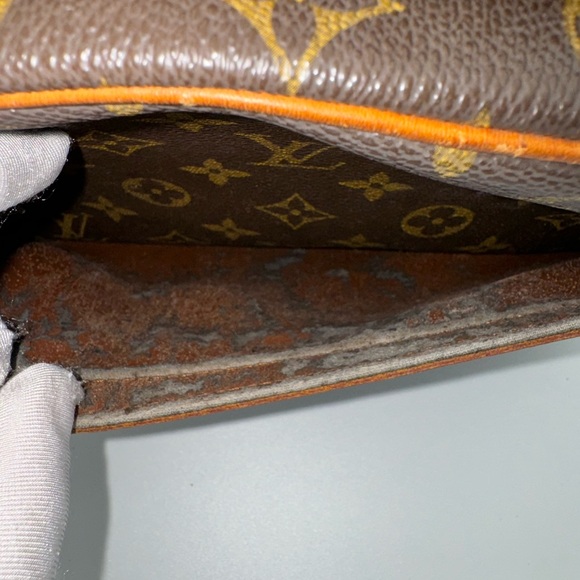 100% Authentic Louis Vuitton Blois - Picture 6 of 16